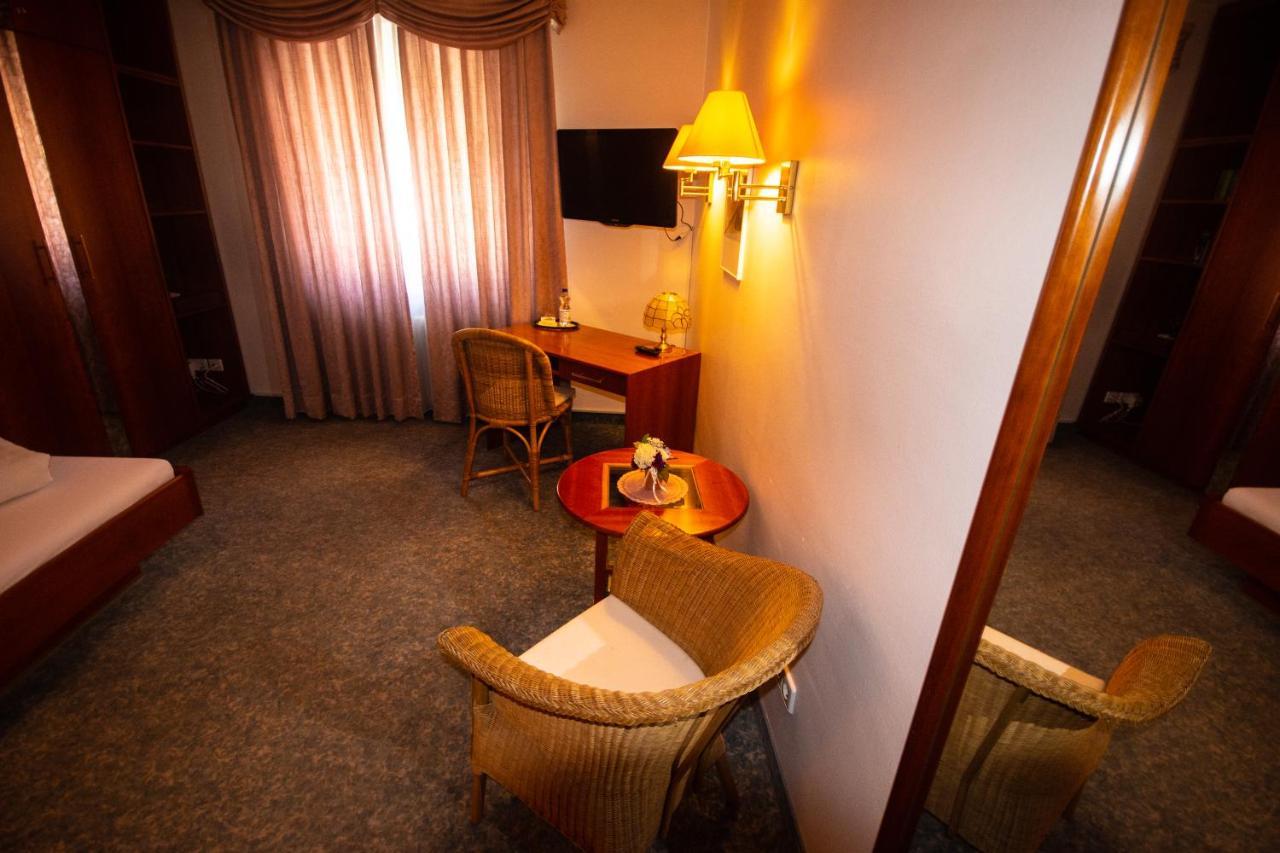 Hotel Kaiserstuehler-hof 3*